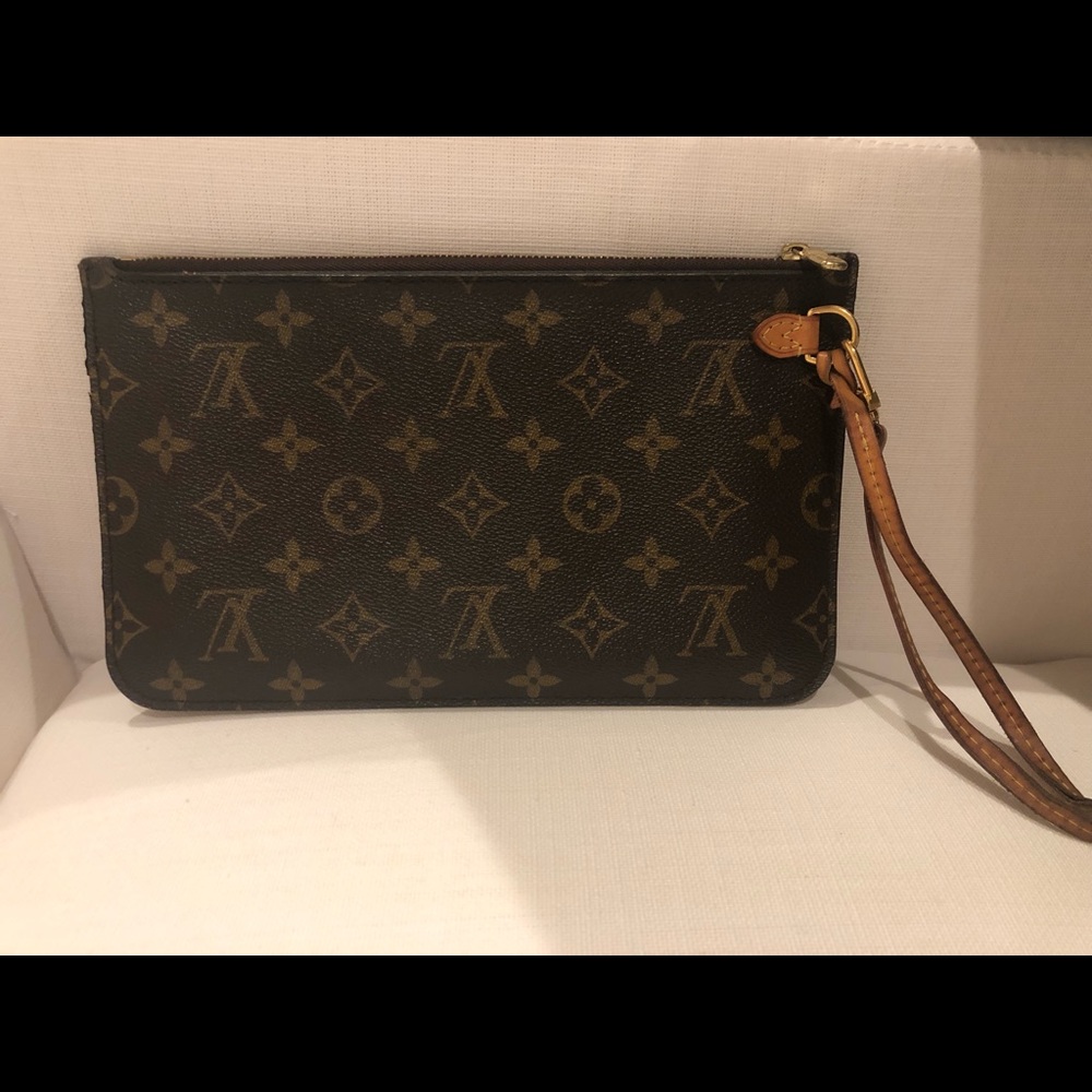 Louie Vuitton Wristlette Monogram
